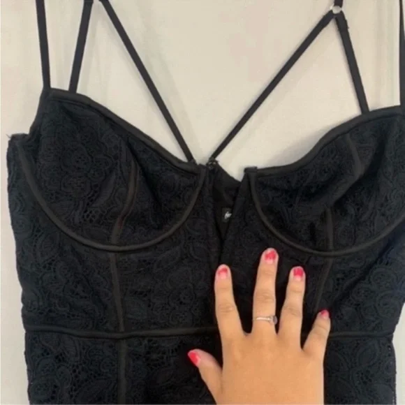 NWT For Love And Lemons Dress Julia Mini Bodycon in Black Lace - Picture 6 of 11